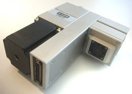 Oszillierendes Tangentialmesser EOT-2 als Schneideplotter