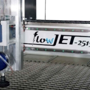 Wasserstrahlschneidanlage flowJET-2515 Brücke