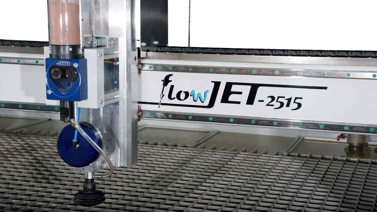 Wasserstrahlschneidanlage flowJET-2515 Brücke