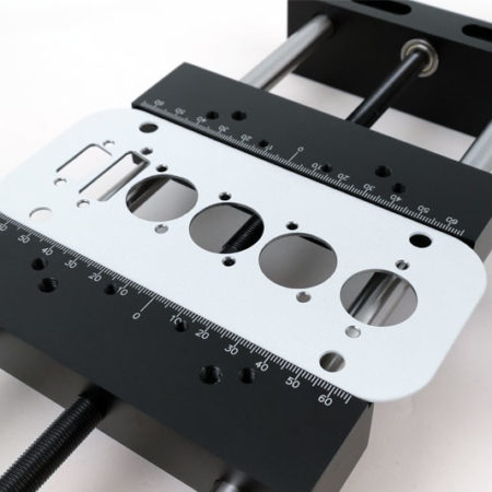 Zentrierschraubstock 2208 Für CNC-Fräsen & Graviermaschinen – CNC-STEP Kompatibel, Made In Germany