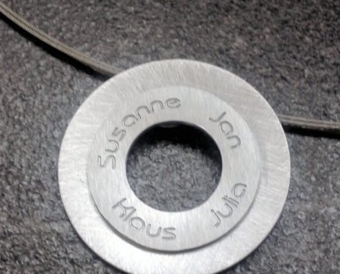 Alu Design Anhänger mit Wunschtext aus Aluminium