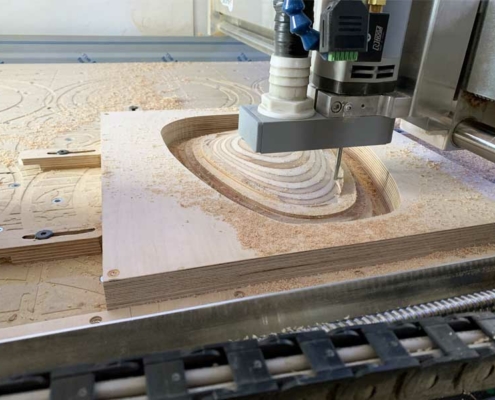Der Tank wird auch aus Holz gefräst
