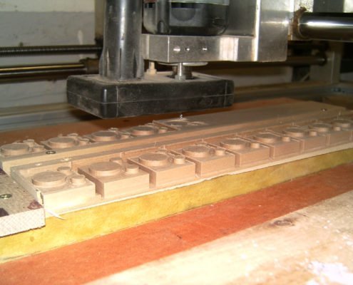 Holzmodelle auf CNC Fräsmaschine