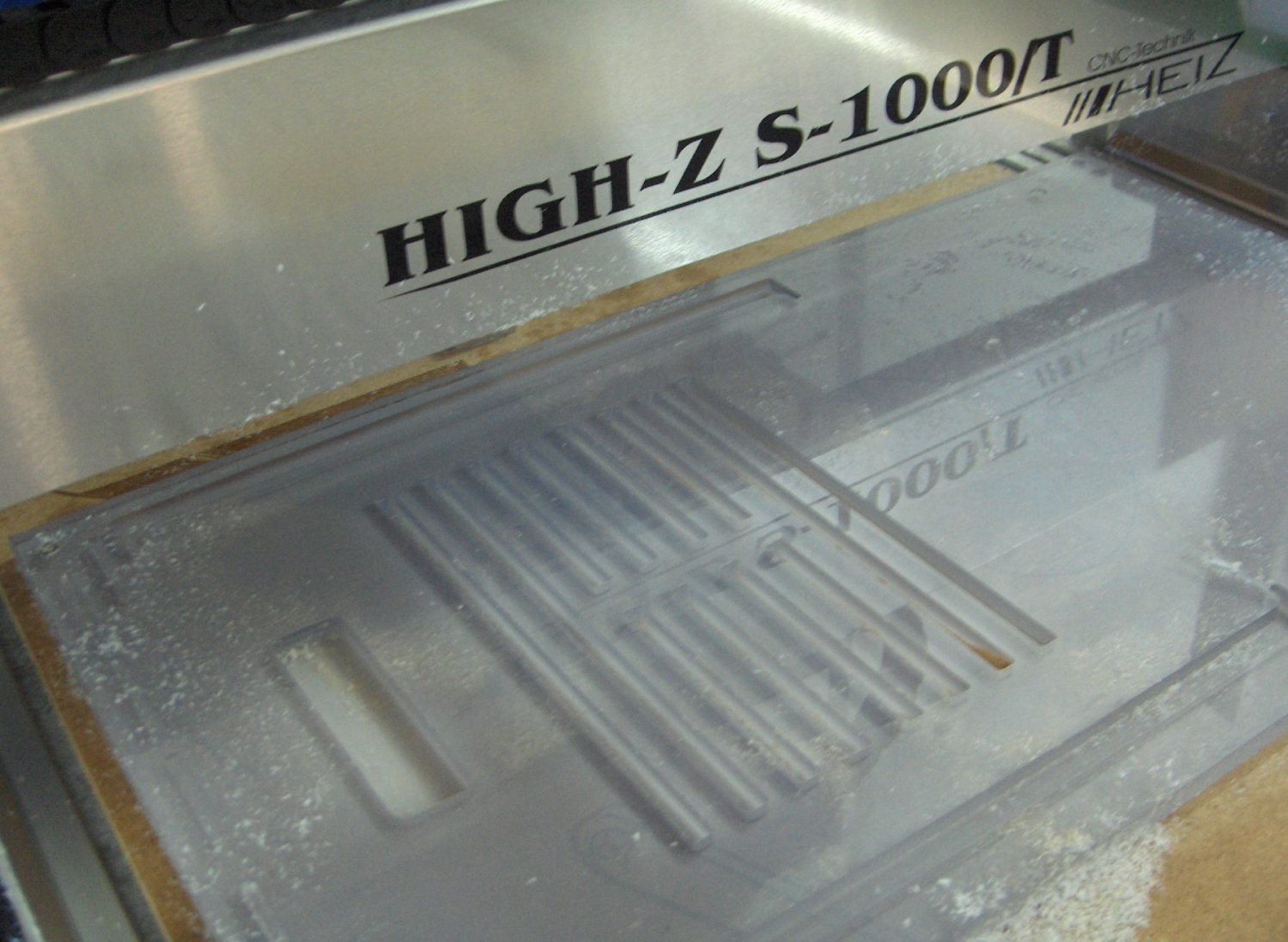 plexiglas-fr-sen-1a-tipps-perfekt-plexiglas-bearbeiten
