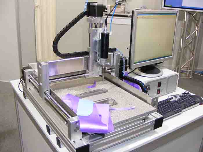 ultraschallschweißen mit einer High-Z CNC Maschine